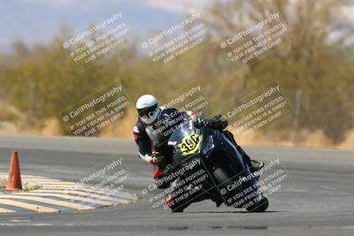 media/Apr-17-2022-CVMA (Sun) [[f474cfa795]]/Race 14 500 Supersport-350 Supersport (Holeshot)/